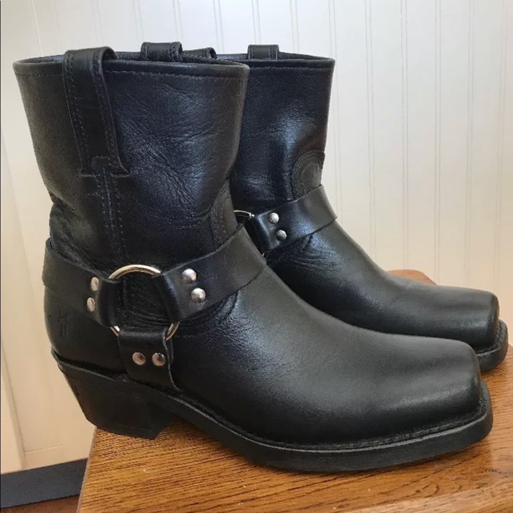 Frye Harness boots, black, size 8.5